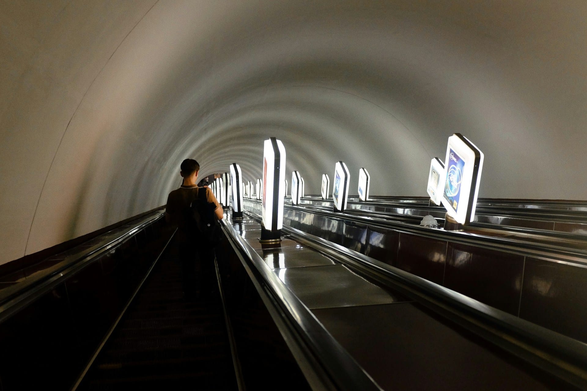 Ескалатор у Київському метрополітені