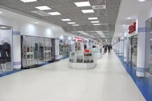 У центрі Києва можуть закрити підземний ТЦ “Метроград”