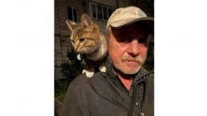 Кияни збирають підписи для вшанування пам’яті двірника, який врятував дитину