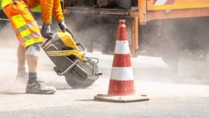 В Киеве ремонтируют Кольцевую дорогу: проезд ограничен